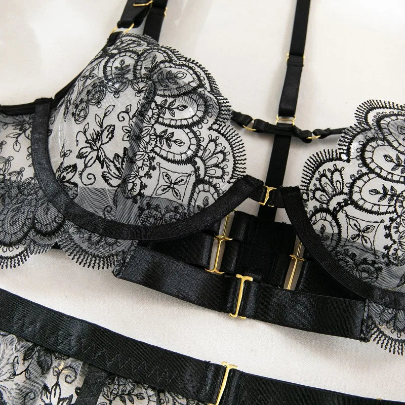 Toucheart 5 Piece Sexy Embroidery Underwear Set for Women Mesh Patchwork See-through Halter Underwear Garters Sexy Lingerie Set