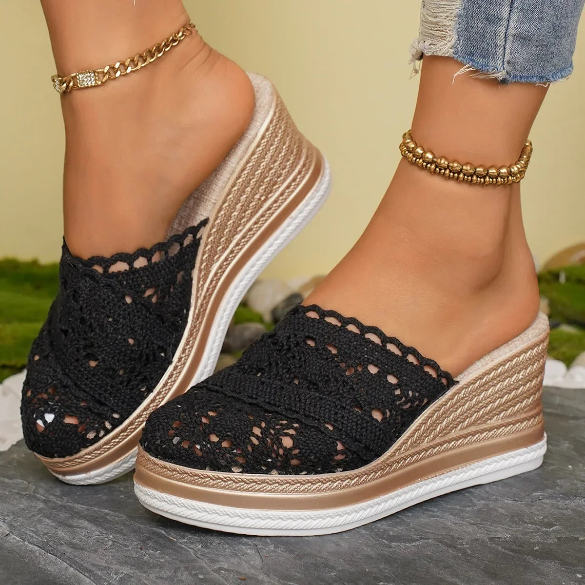 Woman Leather 2026 Fashion Wedge Female Large Size Mid-heeled Platform Black New Comfortable Retro Sandals for Women