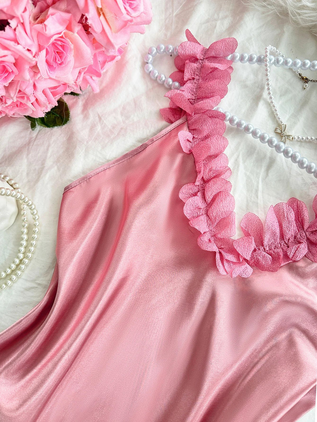 Women Petals Trim V Neck Nightdress Elegant Sleeveless Sleep Dress Perfect for Romantic Date Nights Valentine's Day and Special