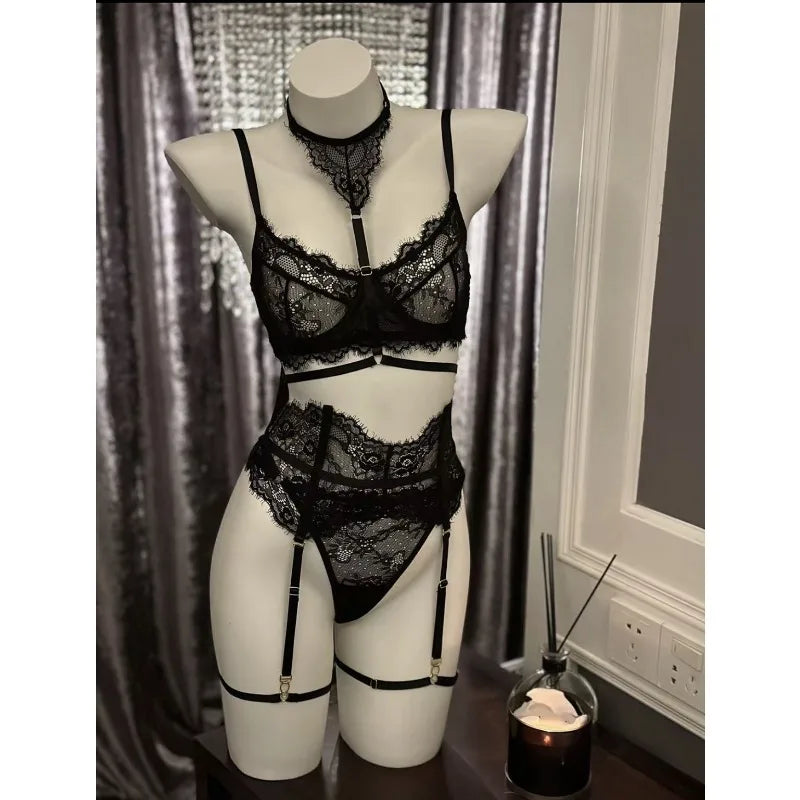 Toucheart Sexy Lingerie Suit for Women Lace Patchwork Halter Bra Set Solid Color Sexy Mesh See-through Garters Underwear Set New