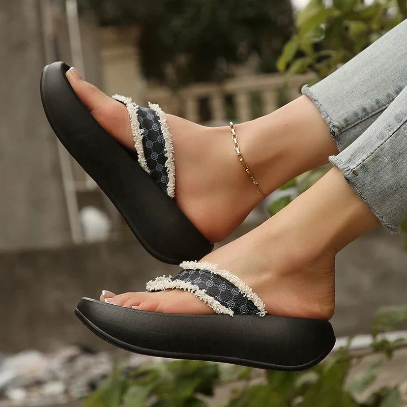 Fashion Design Wedge Heel Flip Flops Women Comfortable Clip Toe Platform Slippers Woman 2026 Printed Thick Bottom Sandals Female
