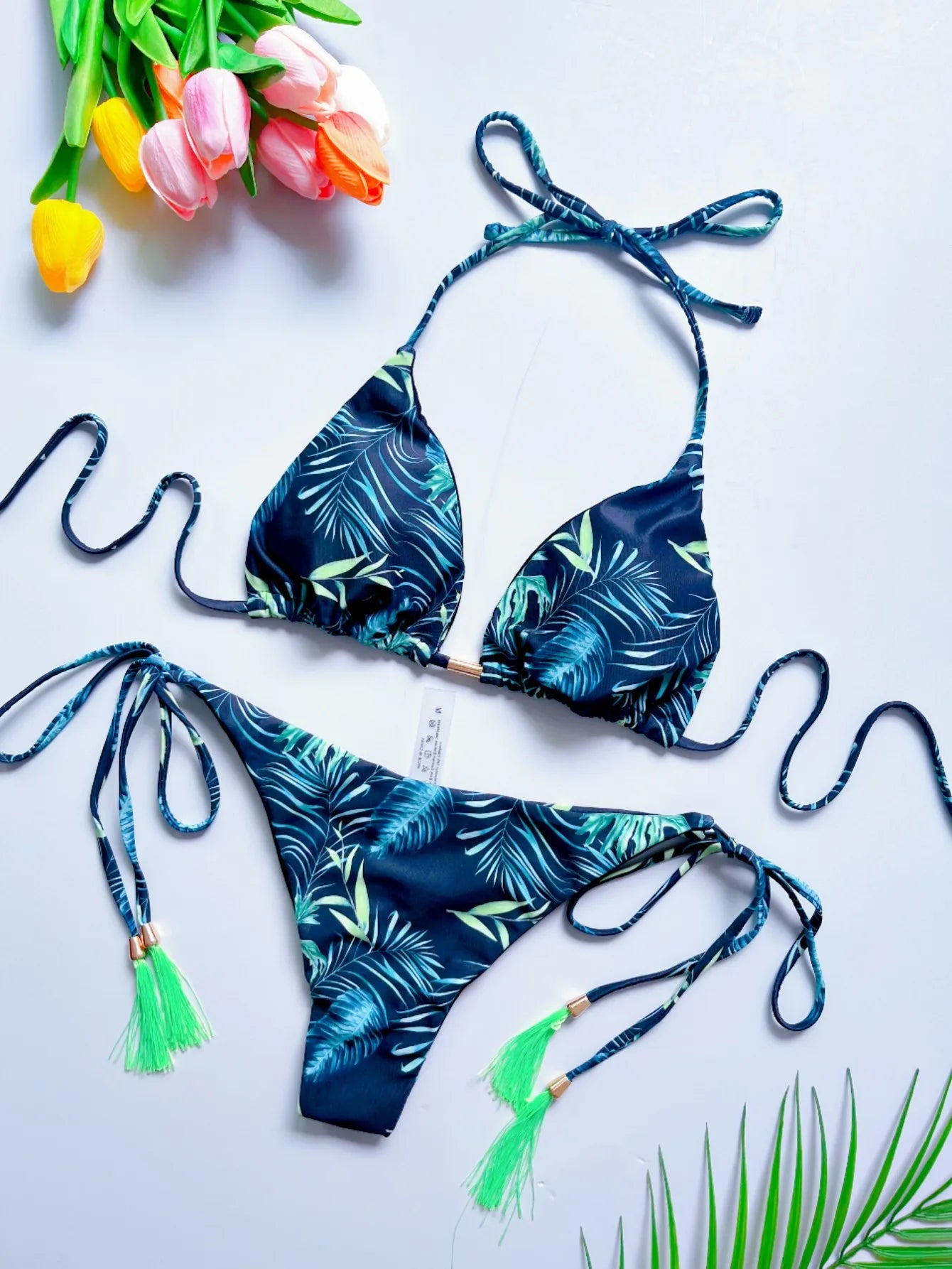 2026 New Women's Swimsuit Neck Hanging Bikini Set Split Beach Swimsuit 2-piece Set with Tassel Decoration
