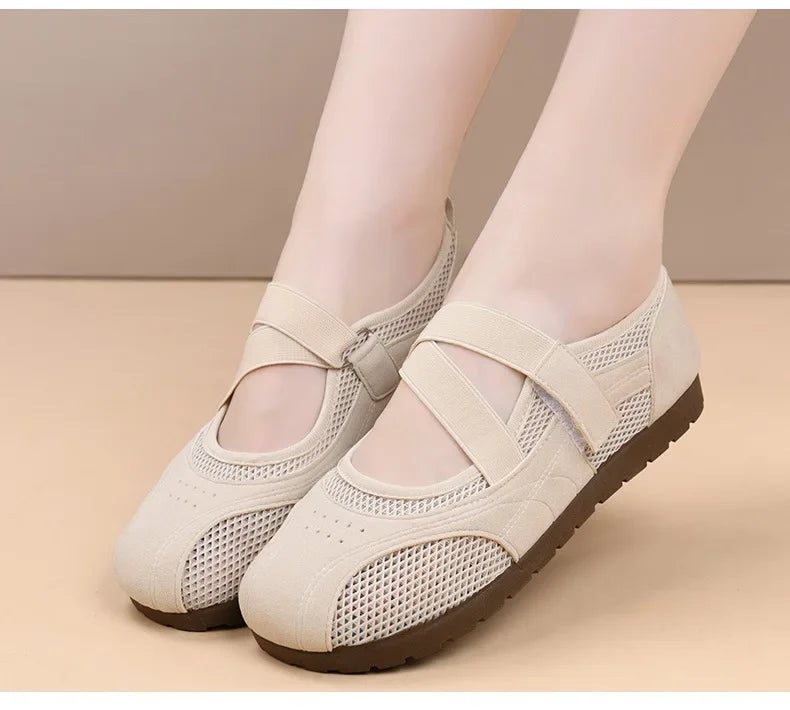 Women's Casual Comfortable Breathable Openwork Mesh Flat Sandals Thin Sole Fashionable Versatile Women's Shoes