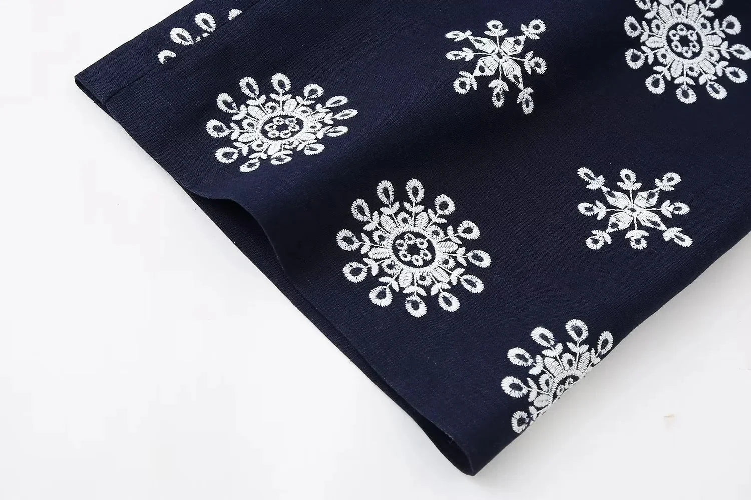 Foridol Floral Embroidery Cropped Pants Women Summer Casual Zip Navy Blue Fashion Female Pants Pantalones 2025 Mujer