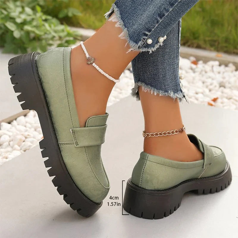 Fashion Green Stain Loafers Shoes Women 2025 Round Toe Embroidery Shoes for Woman Plus Size Platform Casual Shoes Ladies