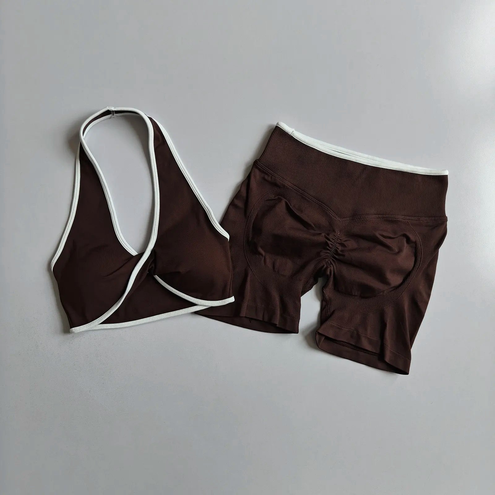 2pcs Women's Seamless Push-up Sports Vest Bra Set with High Elastic Hip Lifting Shorts for Running Aerobics Yoga