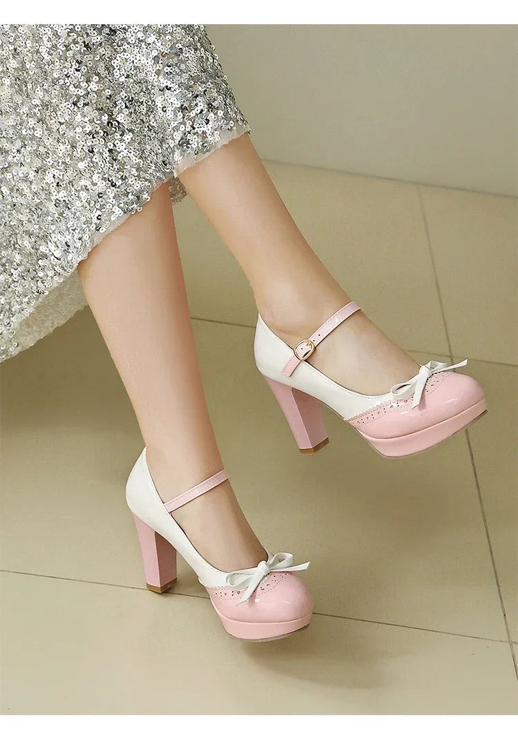 Plus Size Crossed Thin Ribbon Bow Shallow High-Heeled Shoes Patent Leather Splicing White PU Sweet Lolita Style Pumps
