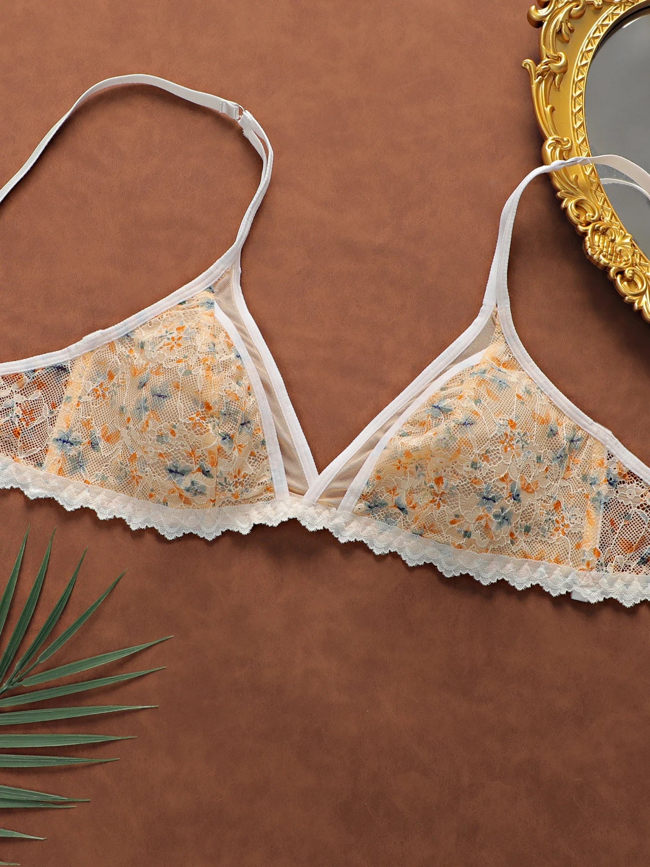 Beautiful thin bra Women's Lace Bralette & Thong Set No Wire Comfortable Underwear Sexy Lingerie for Women J2384