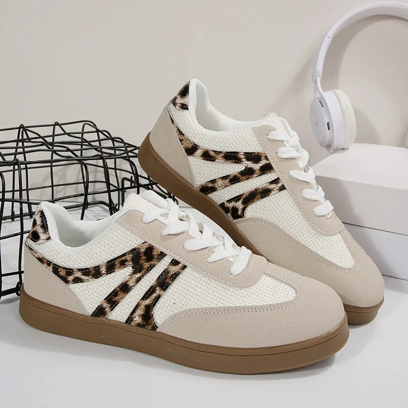 Breathable Flat Heels Sneakers Women Plus Size 43 Soft Bottom Lace Up Sport Shoes Woman Non Slip Comfortable Walking Shoes 2025