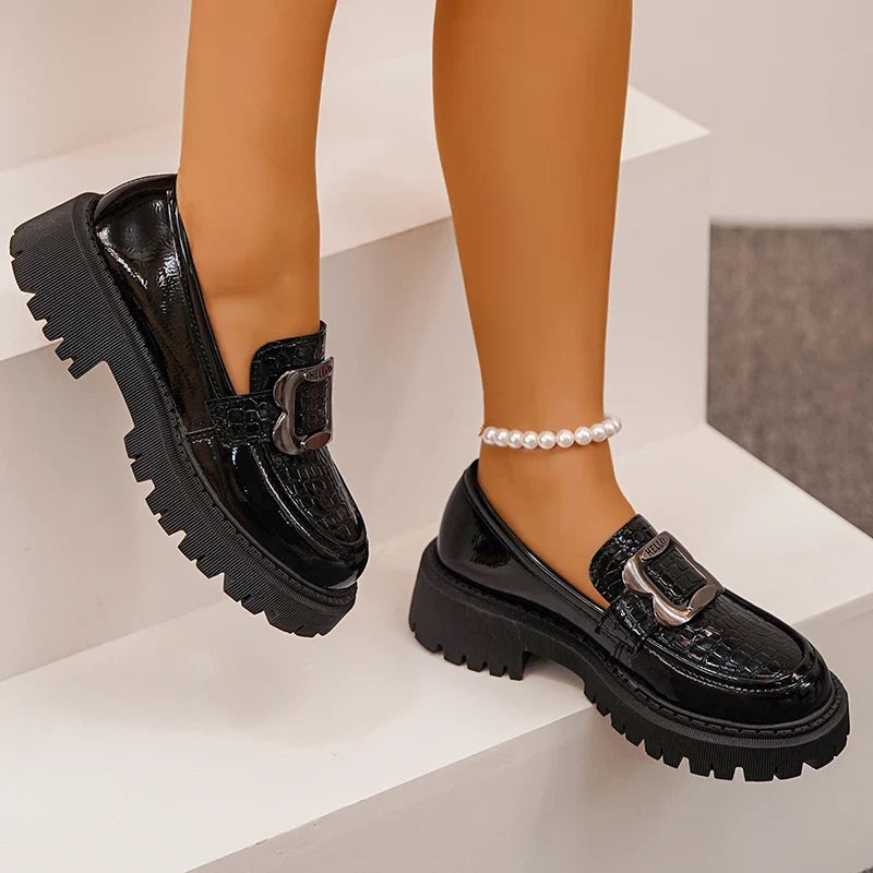 Fashion Metal Decor Platform Loafers Women 2026 Slip On Thick Sole Oxford Shoes Woman Plus Size Snake Pattern Pu Leather Shoes