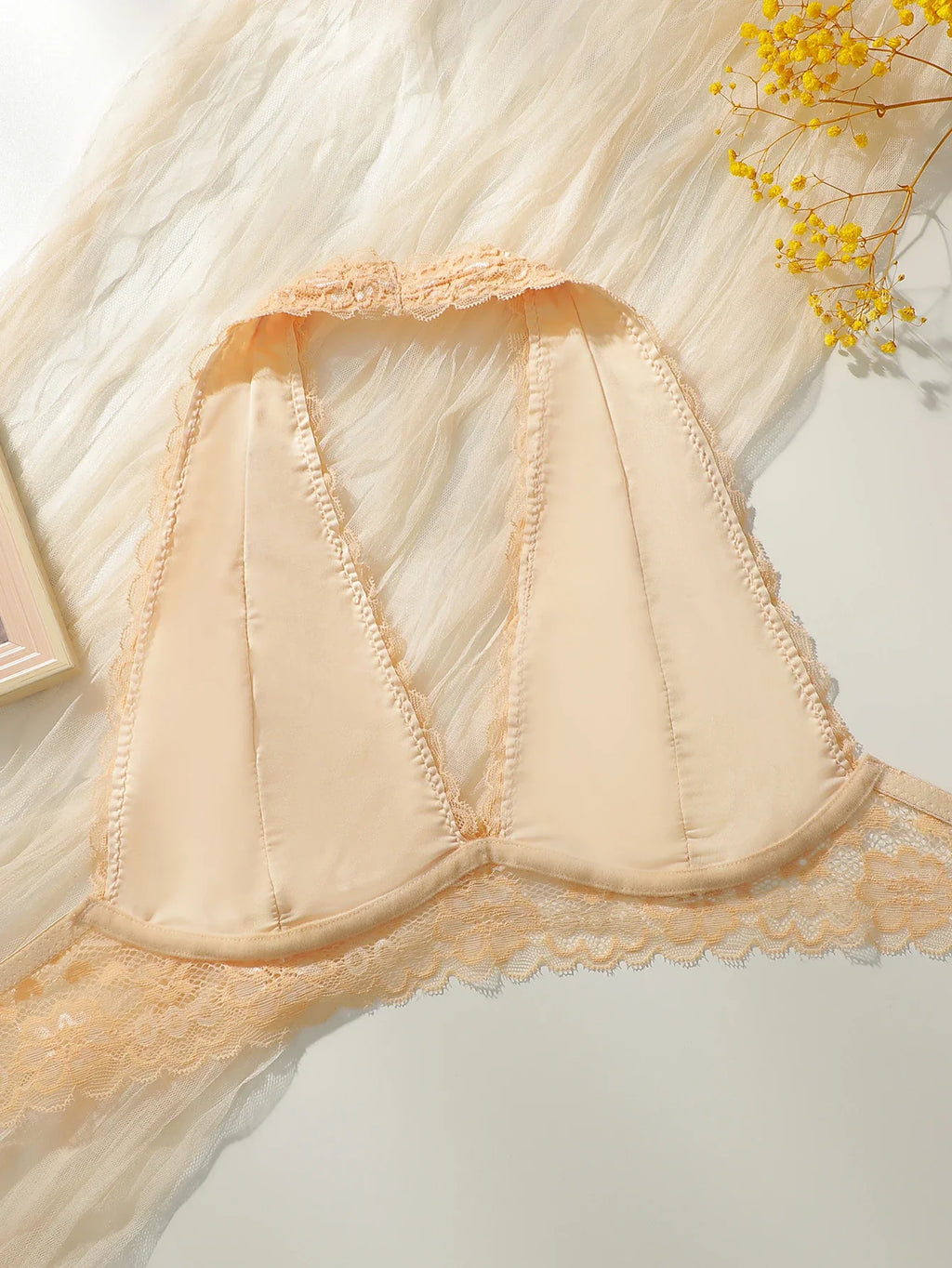 Women's full cup hanging neck push up bra without steel ring thin lace personality Lingerie beautiful back brassiere A561