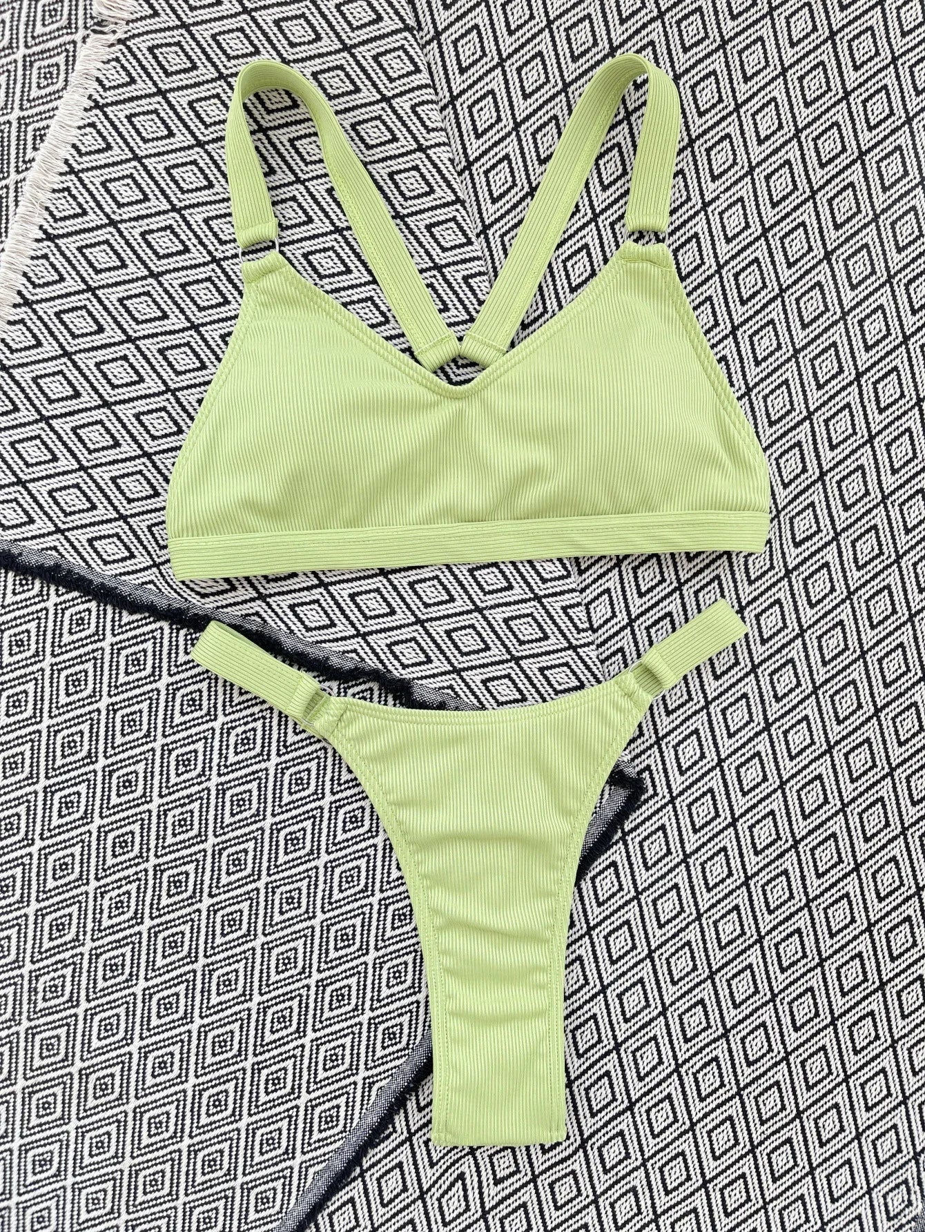 Sexy Ring Linked Backless Bikini Set Women Solid Black White Hollow Out Push Up Micro Swimsuit 2024 Bathing Suit Thong Swimwear