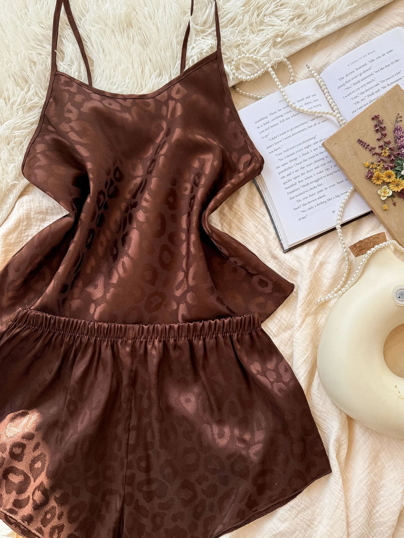 Fashion Leopard Print  Women Pajamas Set 2 Piece Elegant Sleepwear Round Neck Top Paired with Shorts for Home