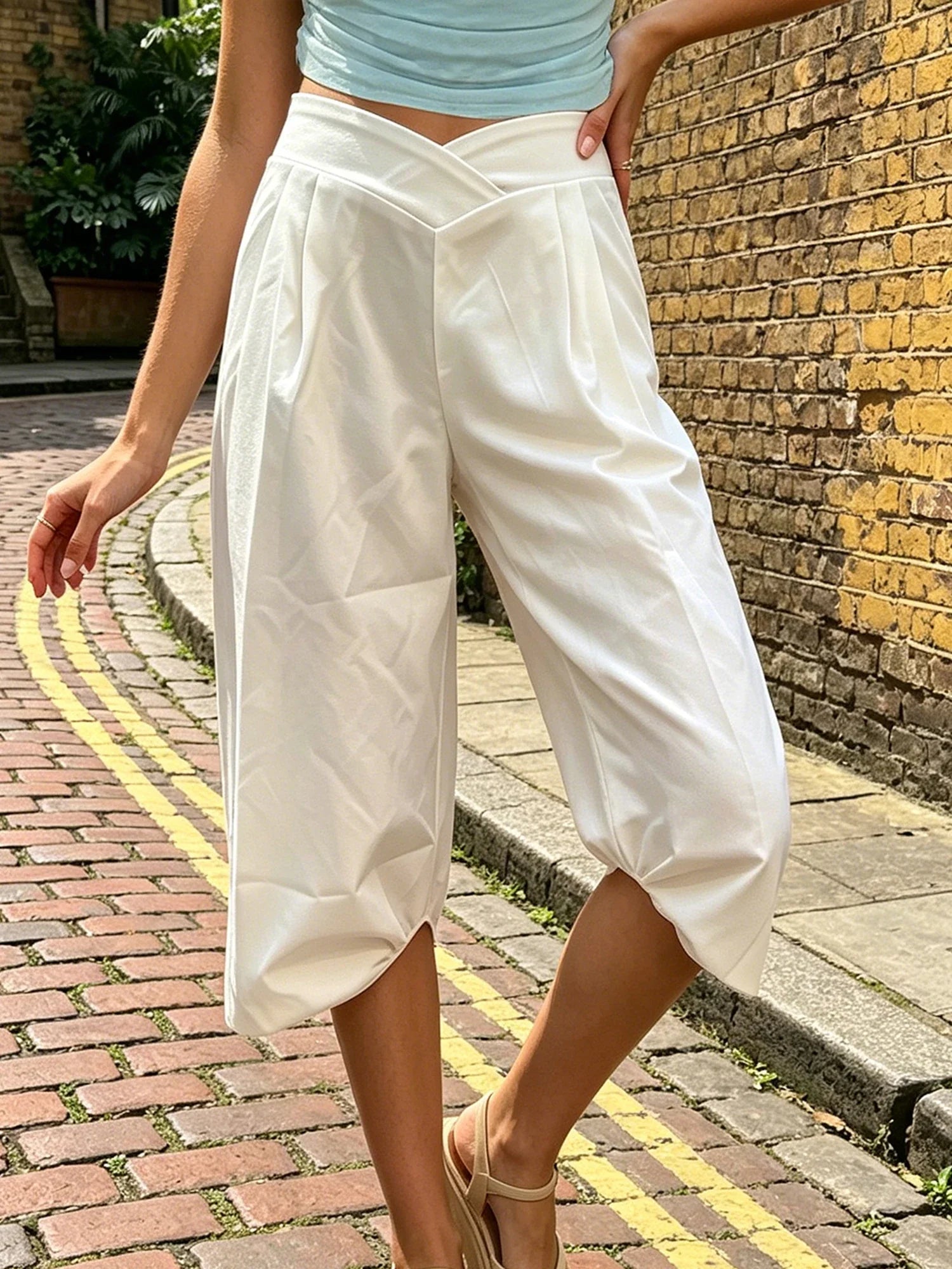 Summer Women Cargo Capri Pants Elastic Waist Cuffs Cropped Trousers with Side Pockets Fashion Casual Loose Fit Pants Streetwear