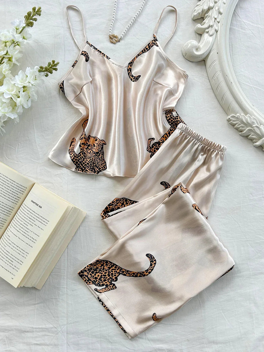 Women Sleepwear Summer Ice Silk Stain Comfortable 2pcs Pajamas Set V Neck Leopard Print Tops and Long Pants Loungewear