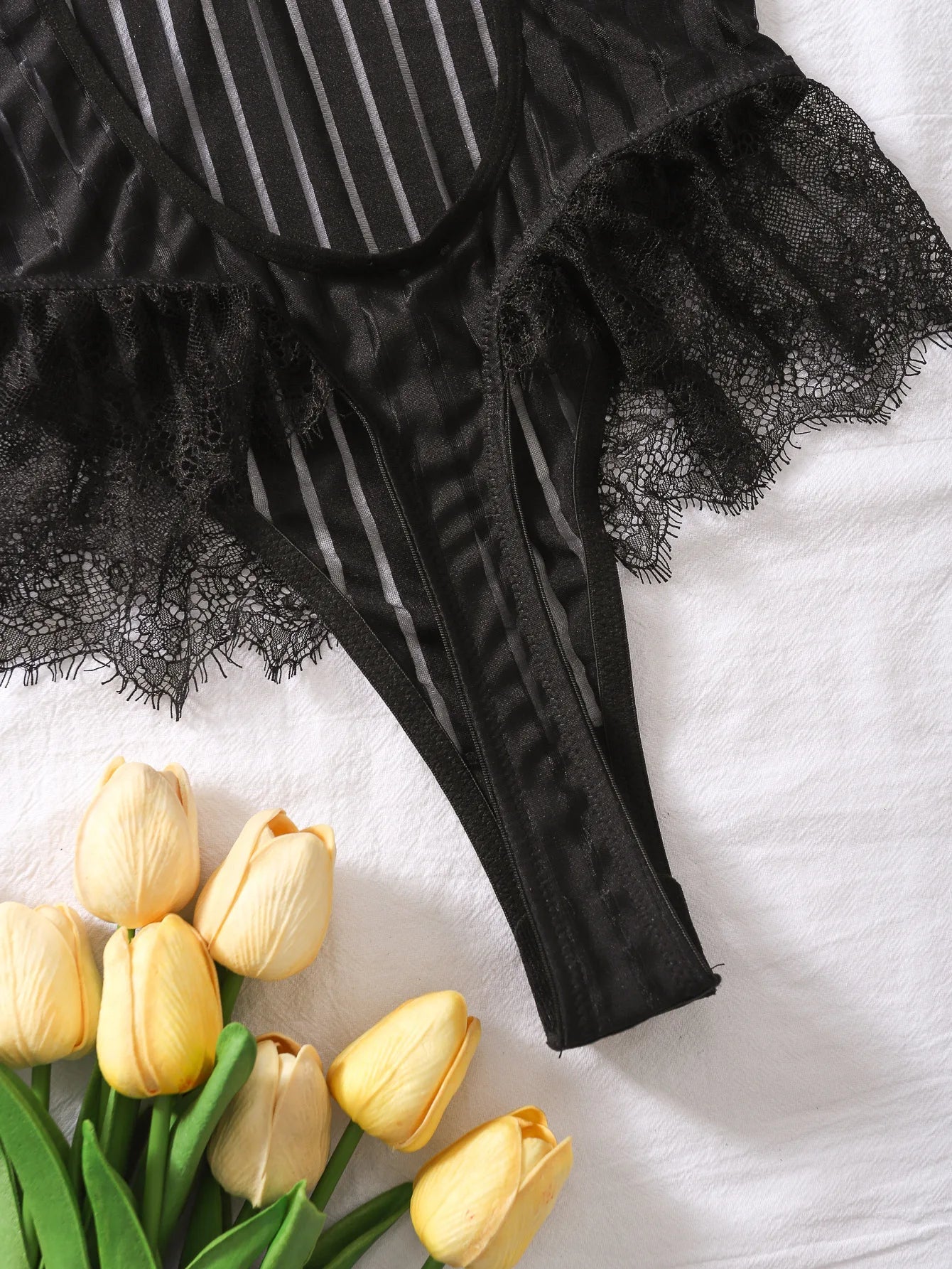 Fashionable New Sexy Lace Spliced Flower Embroidery Mesh Backless Deep V Suspenders Sleeveless Bodysuits Charming Casual H2F1