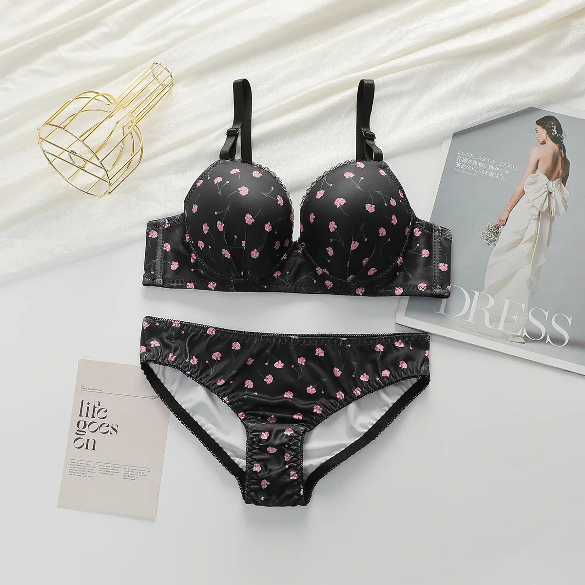 Two Piece Women Underwear Set With Floral Print Design 3/4 Cup Hood Gathered And Matching Triangle Underwear Sexy Lingerie A2169