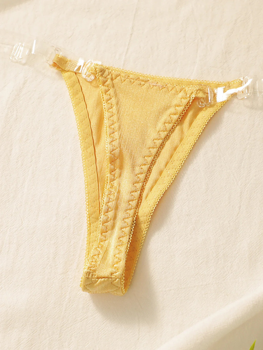 Women's Sexy Low Waisted Thong Hollow Out No Trace Antibacterial Underwear Daily Breathable Close Fitting Underwear J0129