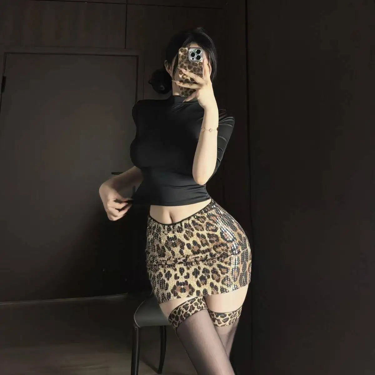 Straw-baby Girl Sexy Hot Girl Slim-fit Short-sleeve Top Elegant Leopard Print Sequin Short Skirt Slimming And Stylish Charm 5V05