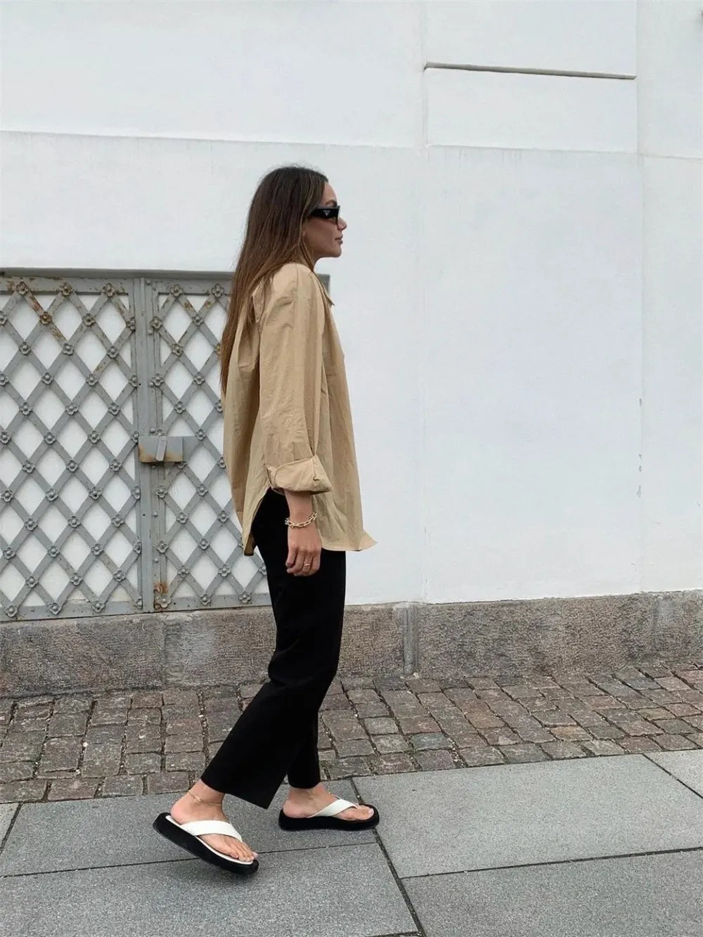 2026 New Arrivals Summer Fashion Black Flip Flops Flat Sandals Women Leisure White Slides Shoes Comfy Walking Beach Footwear
