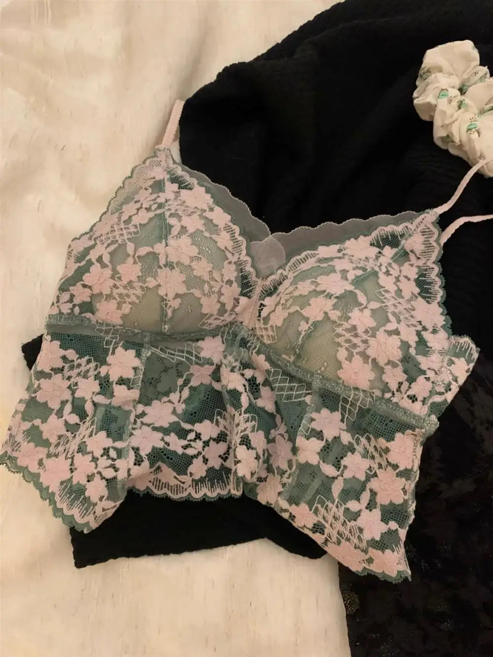 Sexy French Lace Halter Bra for Summer Wireless Crinkle Free Bralette for Small Bust Beautiful Back Lingerie Set S-XL MOYISU BC