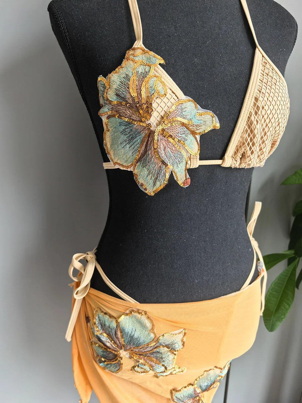 3 Pieces Sexy Women's Bikini Set 2025 Swimwear Female Beachwear Bathing Suit with Flower Sarong Swimming Cover up