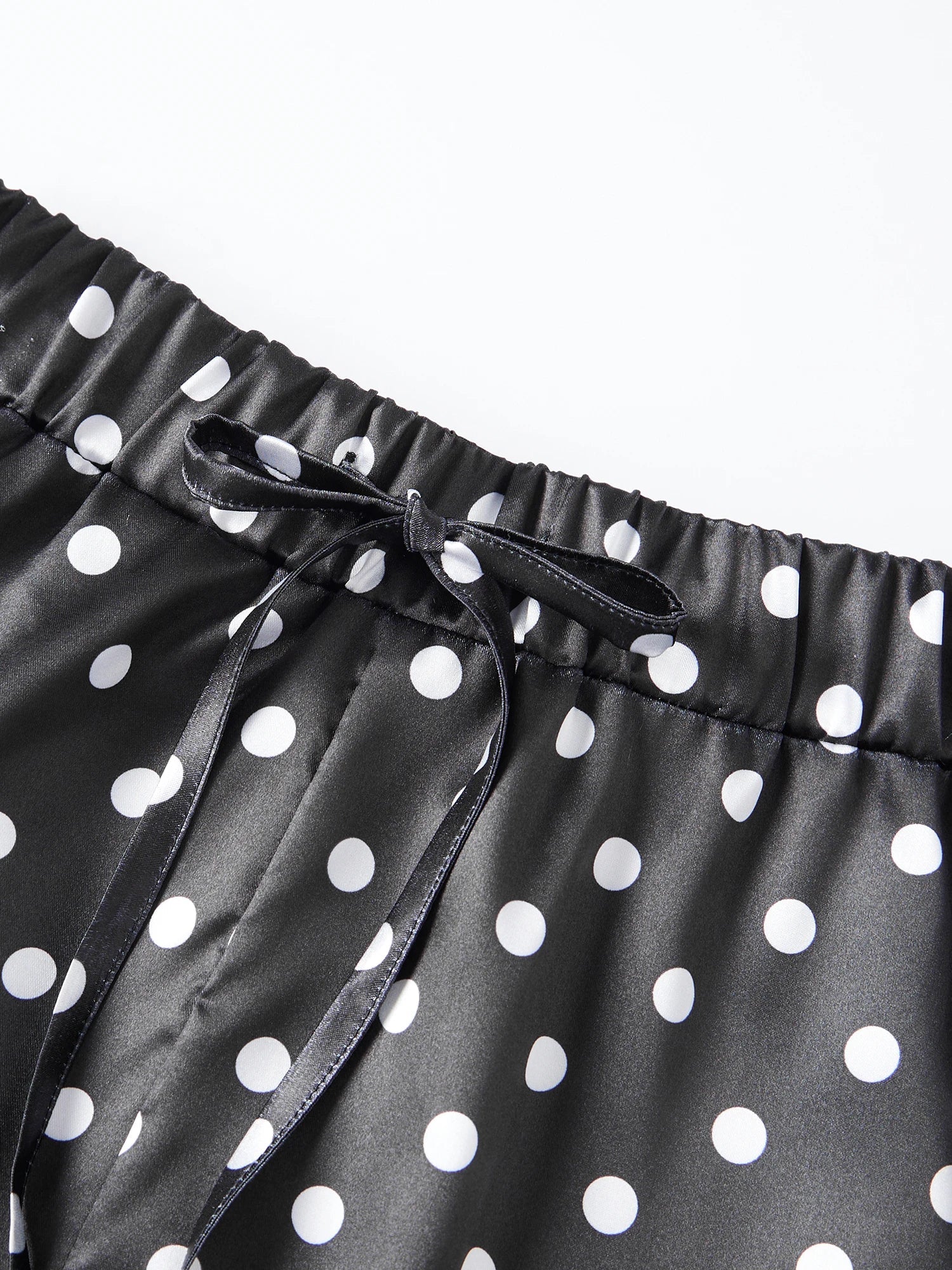 Summer Women's Dots Print Satin Shorts Elastic Waist Loose Lace Trim Hem Short Pants for Daily Casual Lounge Wear