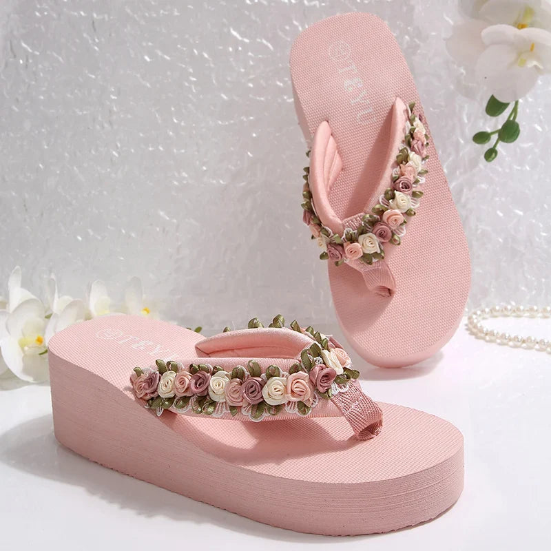 Fashion Flower Decor Wedge Flip Flops Women 2026 Summer Lightweight Platform Slippers Woman Chic Pink Thick Sole Beach Sandles