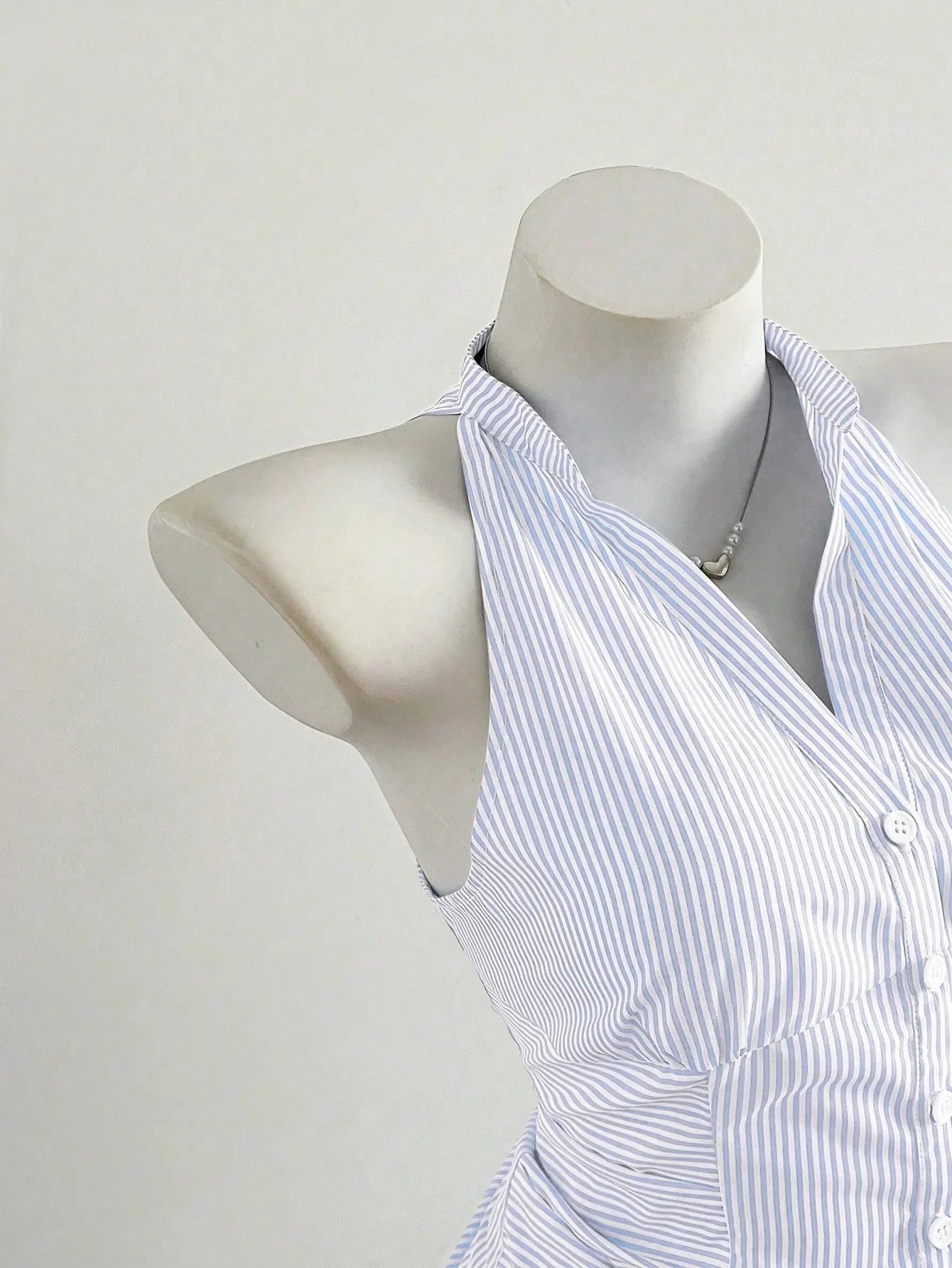 Summer Casual Shirt Women's Blue Striped Halter Top V Neck Button Down Sleeveless Slim Fit Blouse 2026 Y2K Style Streetwear