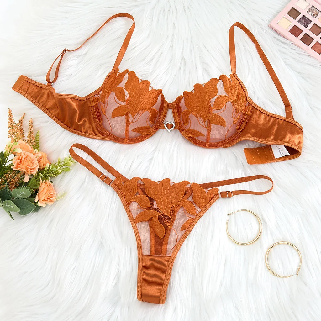 Golden Embroidered Print Pajama Set - A Set Featuring a Floral Design Suitable for Women, a Sexy Bra ZA824031
