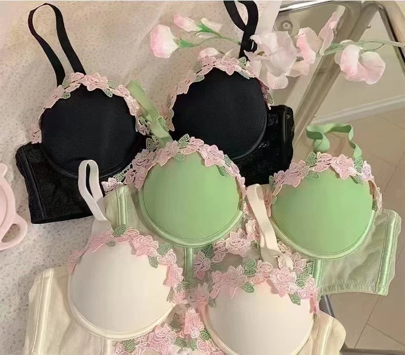 MOYISU London Anime Bralette - Delicate Wireless Bra for Set Teens, Japanese Summer Underwear Small Bust Close-Fit Subtle Allure