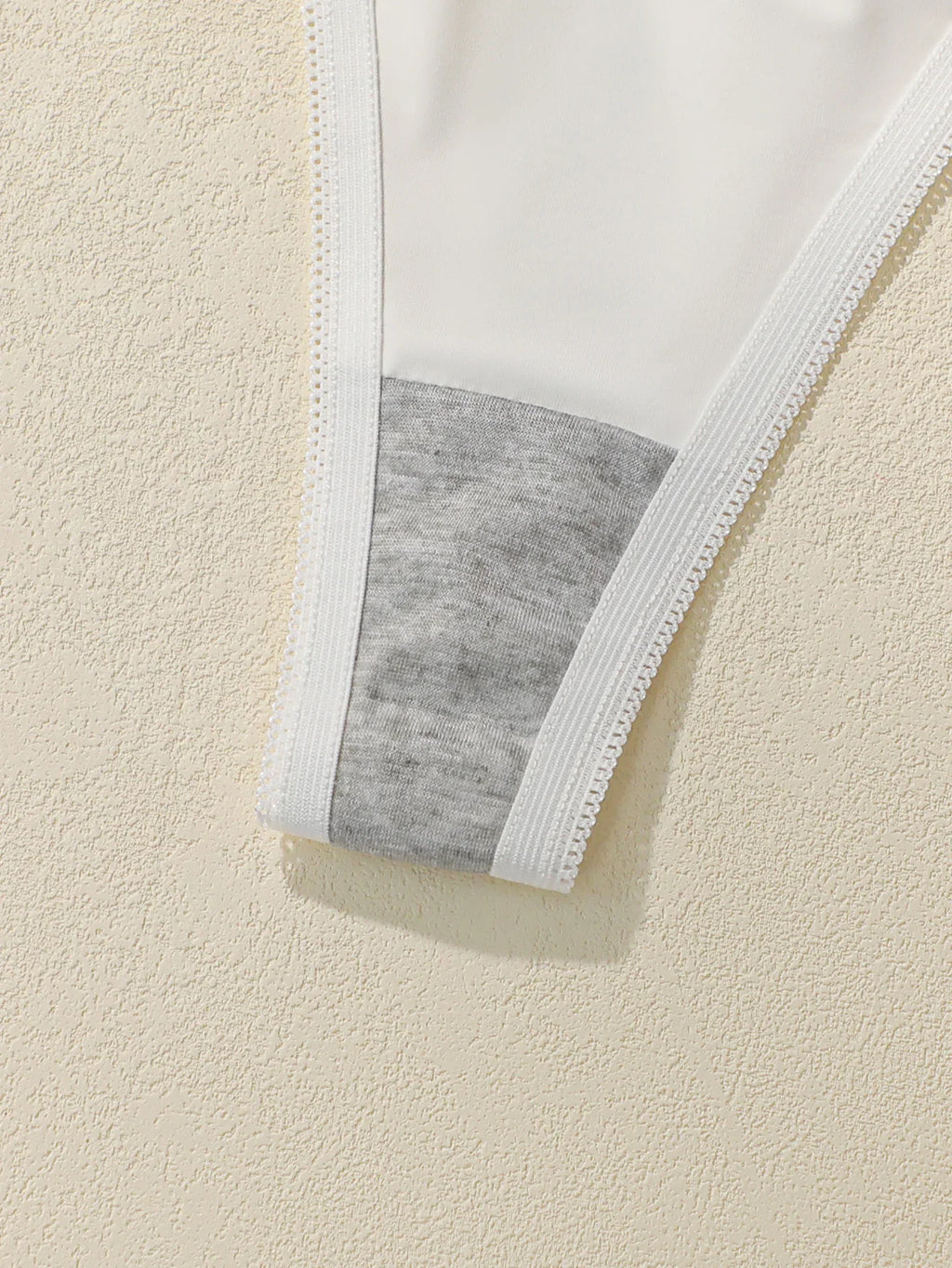 Women's low waisted lace thong with seamless hollow out lifting buttocks easy to wash and dry comfortable underwear C2324