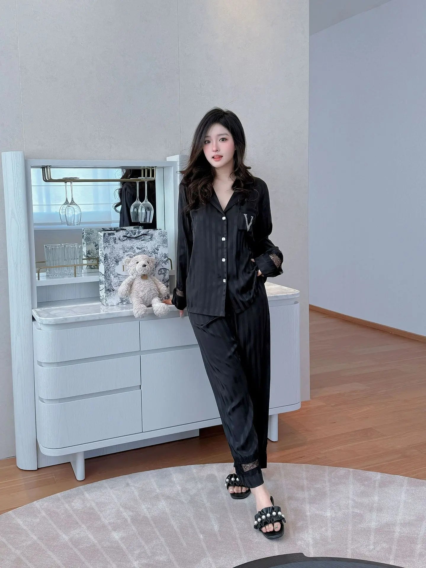 Lace splicing light luxury pajamas for women long-sleeved ice silk silk early spring comfortable home wear set