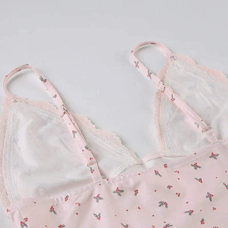 Women Two-pieces Pajamas Set Pink Floral Lace Patchwork Sleepwear Sleeveless Camisoles and Slim Cute Shorts Loungewear
