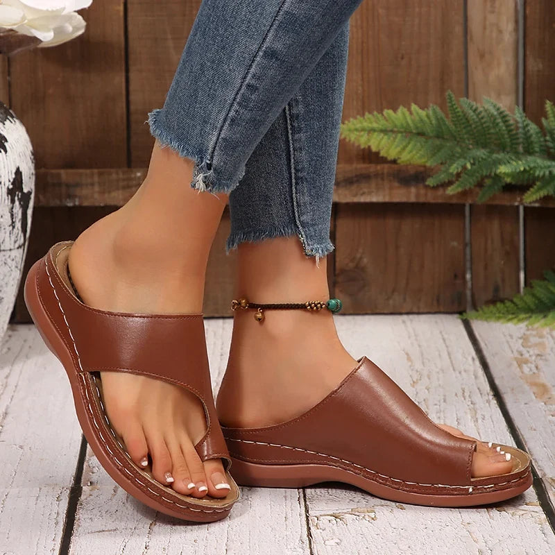 Lightweight Clip Toe Wedge Heel Slippers Women Plus Size 43 Thick Bottom Casual Sandals Woman Outdoor Platform Summer Sandles