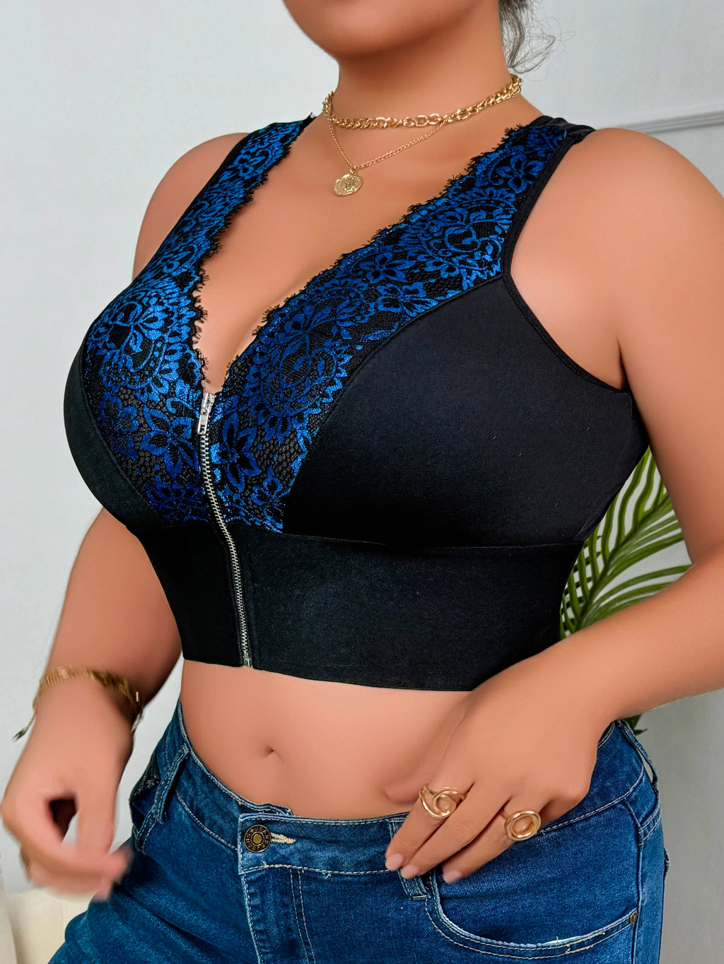 Plus Size Sexy Lingerie Set, Floral Embroidery Front Zipper Plunge Bra, Wireless Push-up New Arrival