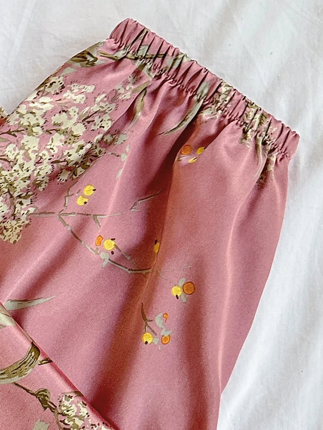 Fashion Cherry Print Women Pajamas Set Elegant Top and Shorts Sleepwear Casual and Comfortable Loungewear for Daily Comfort