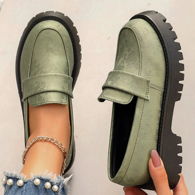 Fashion Green Stain Loafers Shoes Women 2025 Round Toe Embroidery Shoes for Woman Plus Size Platform Casual Shoes Ladies