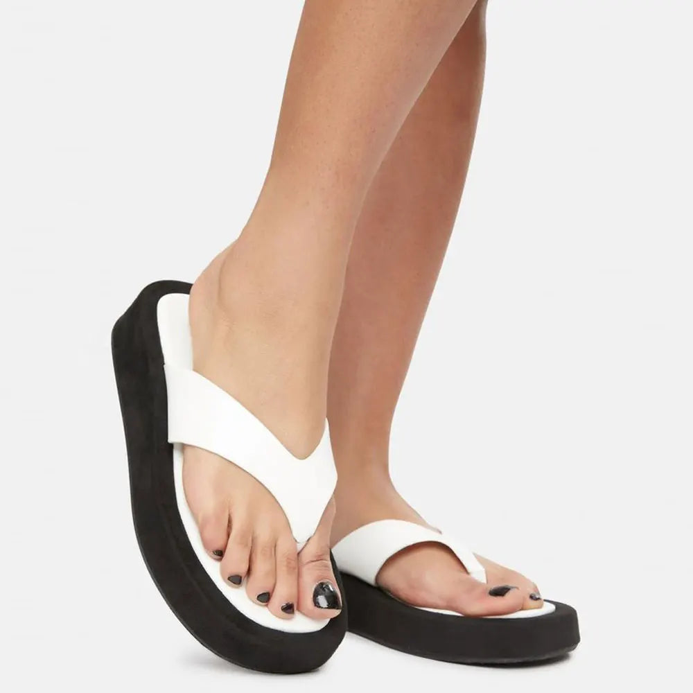 2026 New Arrivals Summer Fashion Black Flip Flops Flat Sandals Women Leisure White Slides Shoes Comfy Walking Beach Footwear