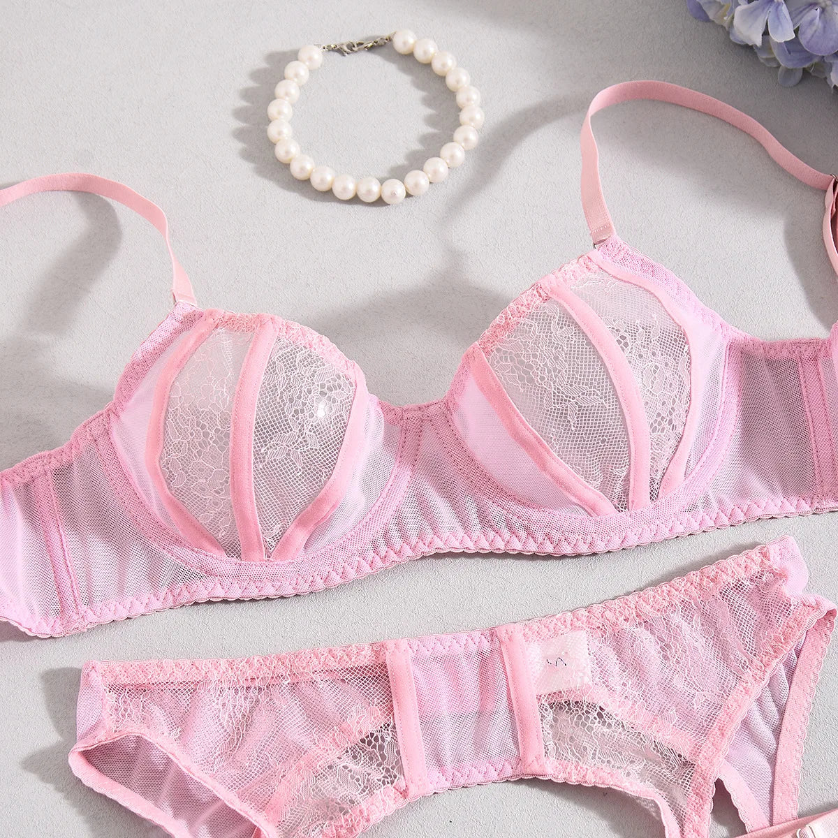 Toucheart Women Lace Sexy Lingerie Panty Patchwork Solid Color Skinny Plunge See-through Romantic Interesting Underwear Cute Set