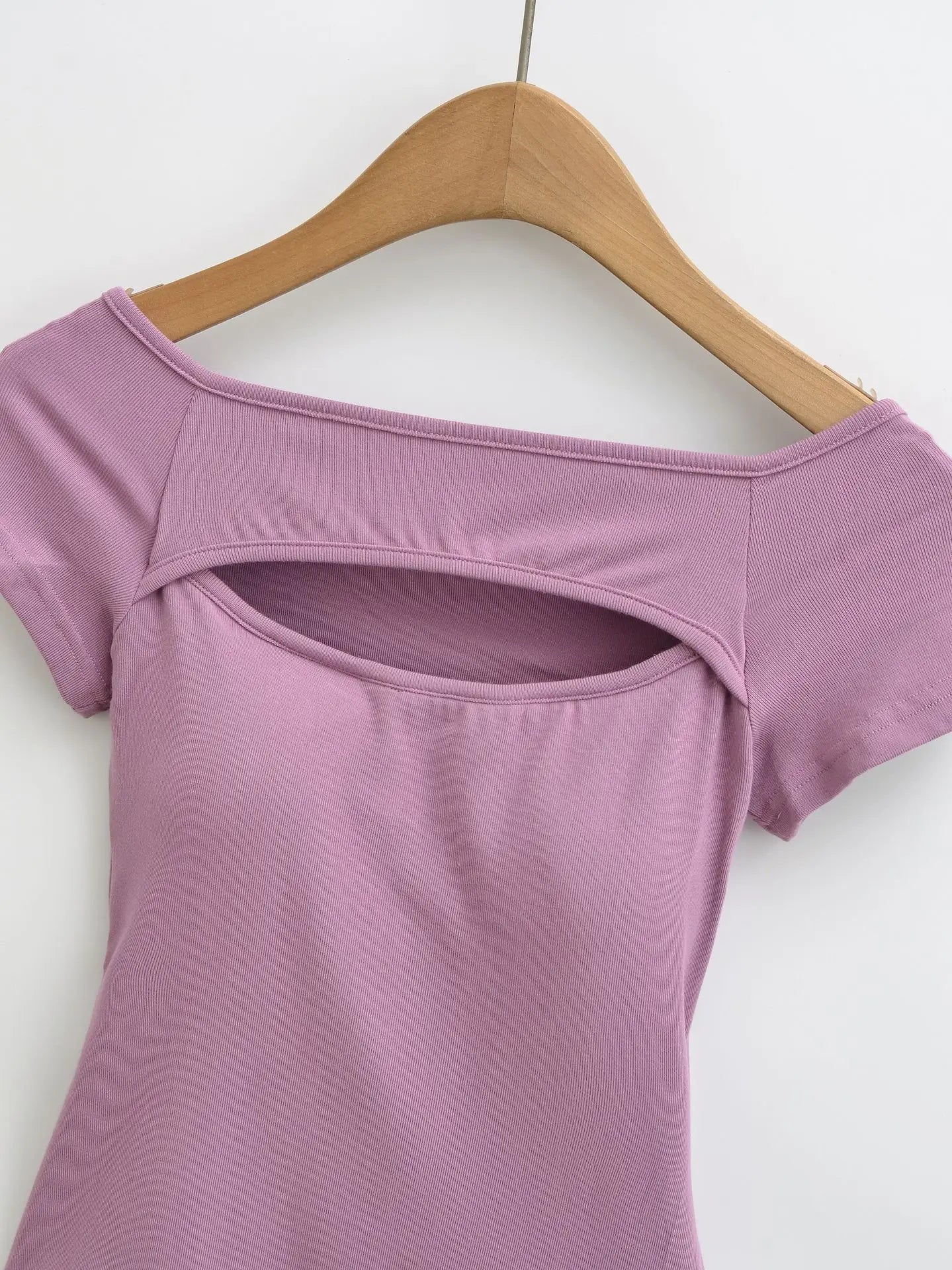 Korean Style Goddess Off-Shoulder Casual Elegant Sexy Hot Girl Top Women Hollow Out Short Sleeved Solid Color T-Shirt Charm 7O4B