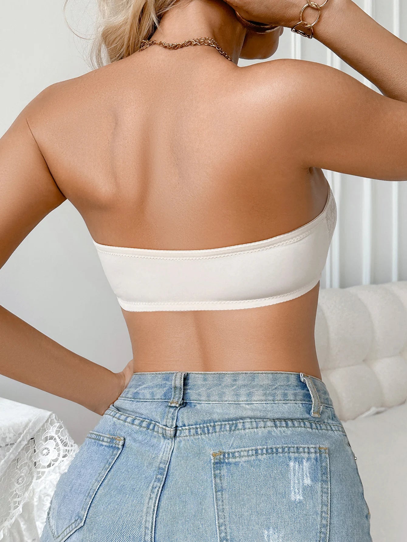 Elegant Beige Lace Textured Strapless Bra Front Closure Push Up Unlined Bandeau for Evening Dresses