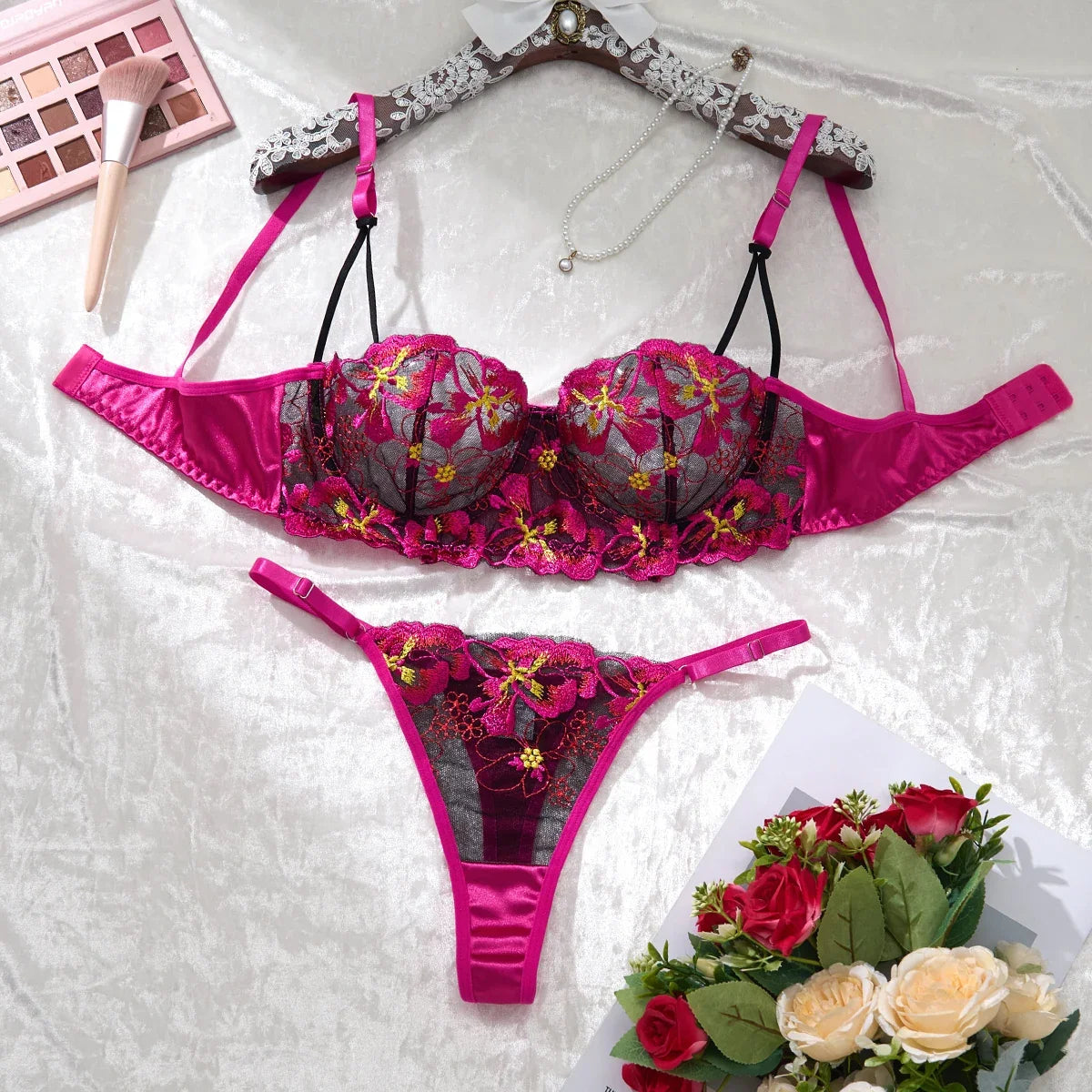 Sexy Rose-red Lingerie Including A Bra and Panties with Daisy Patterns As Well As Acomfortable Home-style Bra & Brief Sets