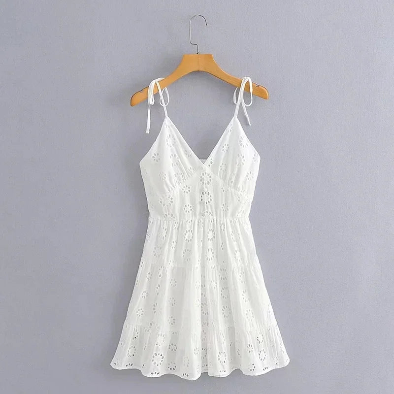 Foridol White Lace Sleeveless Summer Dress Women Hollow Out Embriodery Sundress Casual Button Beach Boho Vintage Short Dress