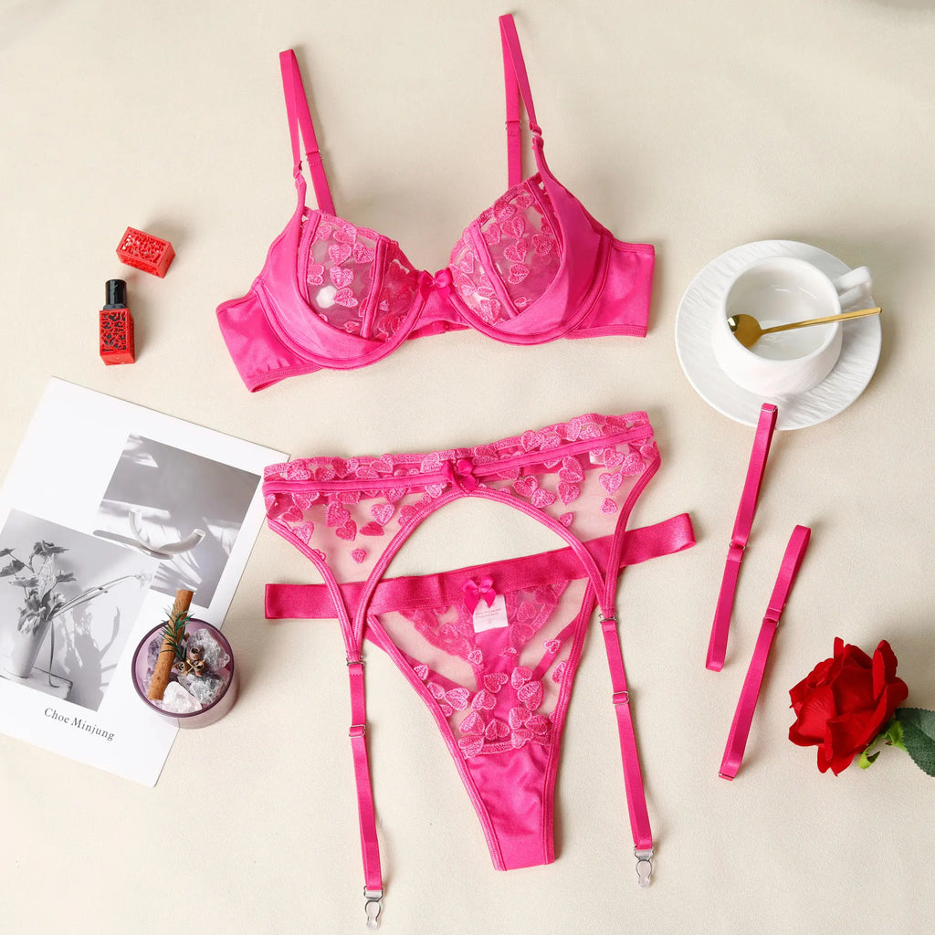Sexy underwear French ultra-thin embroidered love mesh bra big breasts showing small sexy underwear set