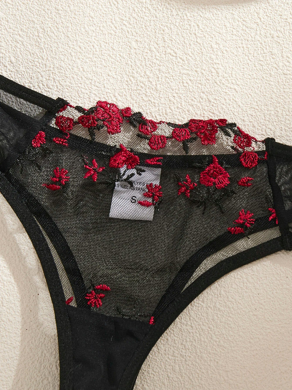 BlackRed Embroidered Floral Lingerie Set - Sexy Bra And G-string Combo with Heart Decoration Underwear Set for Women ZA824028