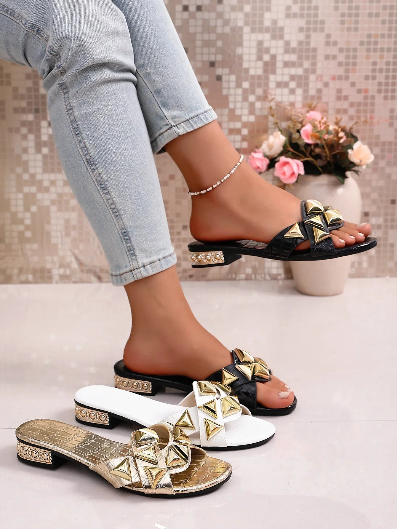 Women Shoes Ladies Flip Flops Designer Outside Female Slippers Summer New Luxury Sandals Fashion Walking Open Toe Slides