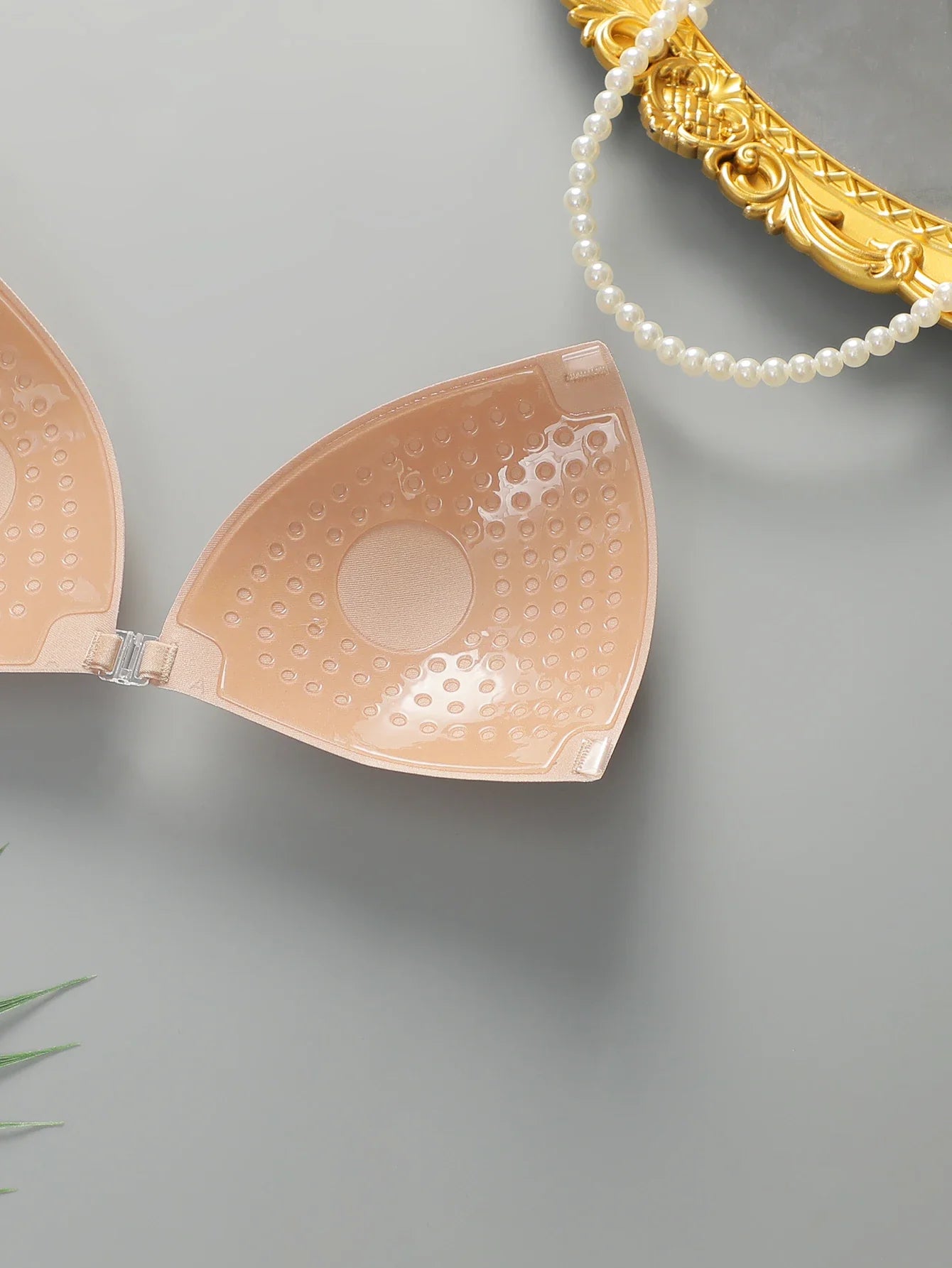Invisible underwear seamless beauty back and chest patches front button closure reusable women bra C2431