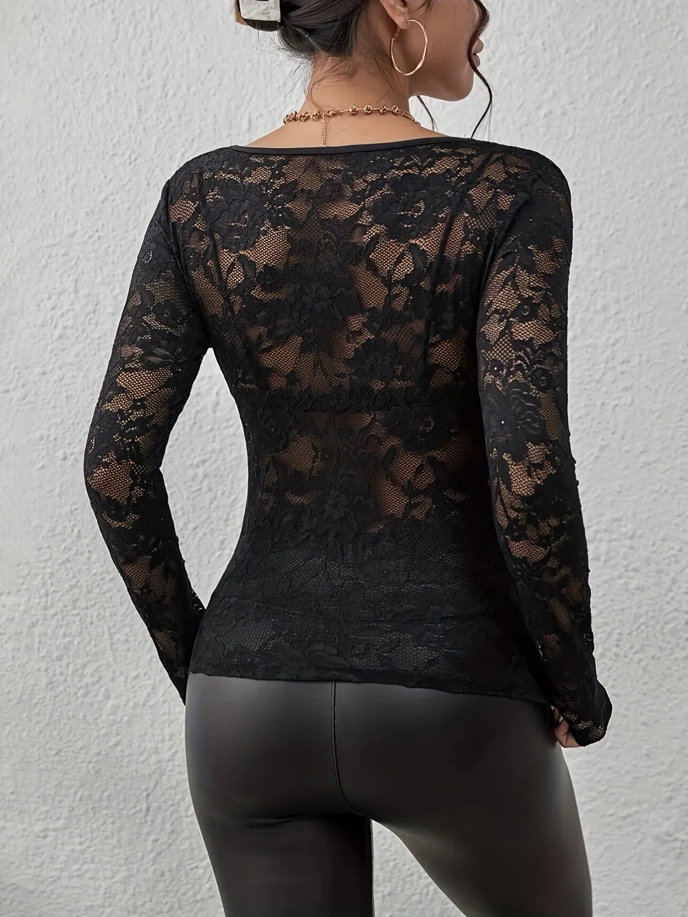 Women Sexy Base Layer Shirt Solid Black Sheer Lace Top Slim Flower Scallop Trim V Neck Long Sleeve T-shirt Trendy Tight Lace Top