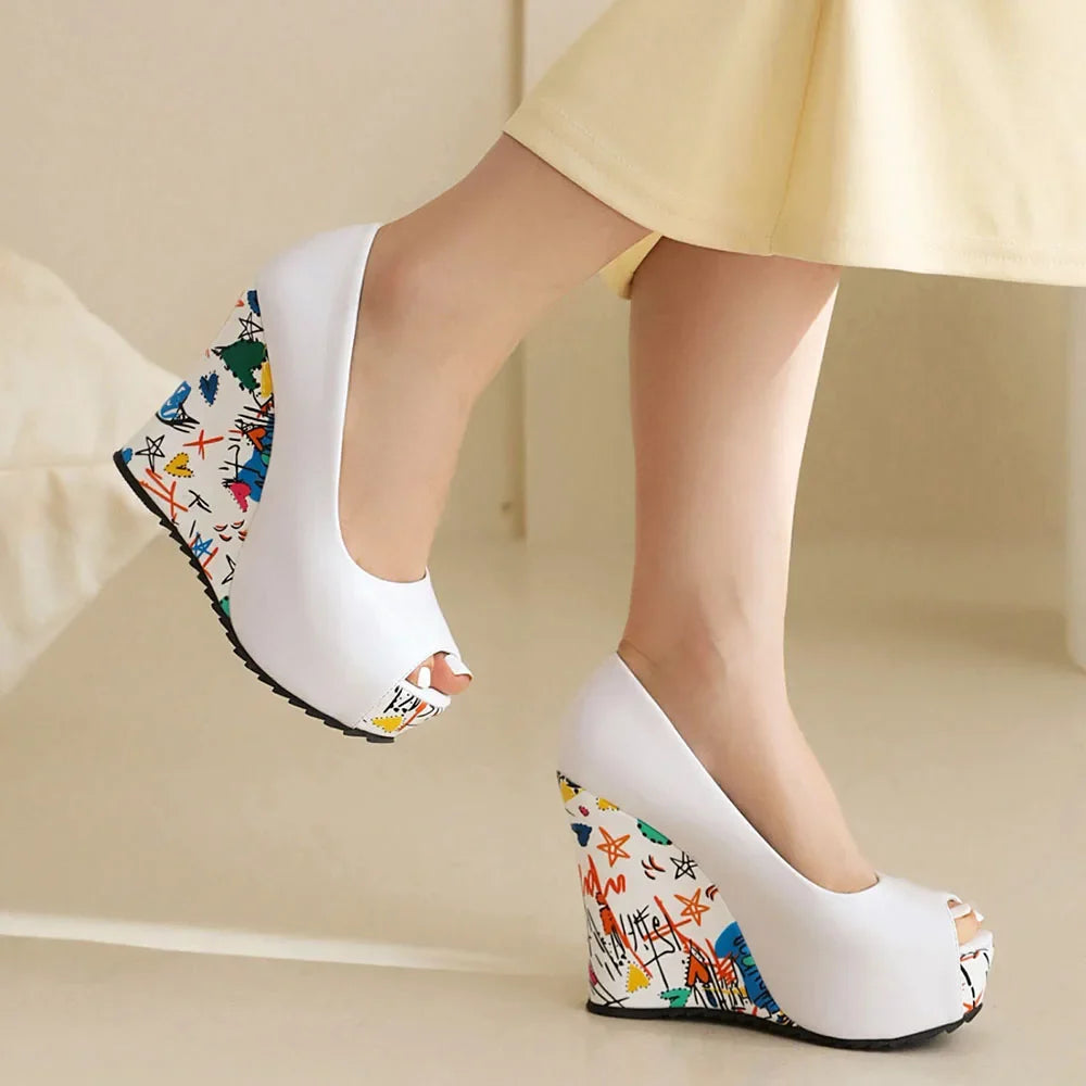 2026 New Big Size 33-43 Summer White Bohemian Graffiti Platform Pumps Slip On Black Red Chunky High Heels Wedges Shoes Women